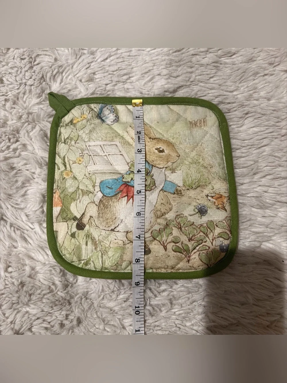 Peter Rabbit x Williams Sonoma Oven Mitt & Potholder Set  share